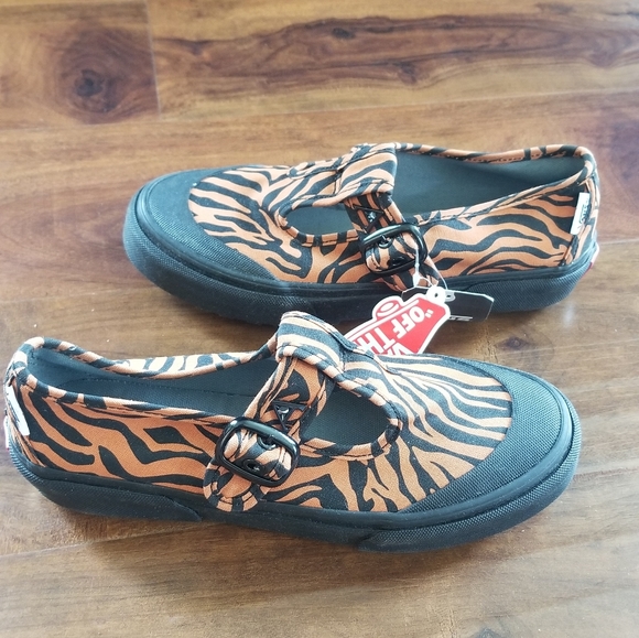 ashley williams vans shoes